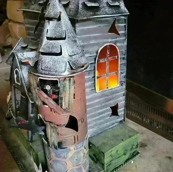 Large Haunted Mansion Candle Holder - Picture 9 of 10